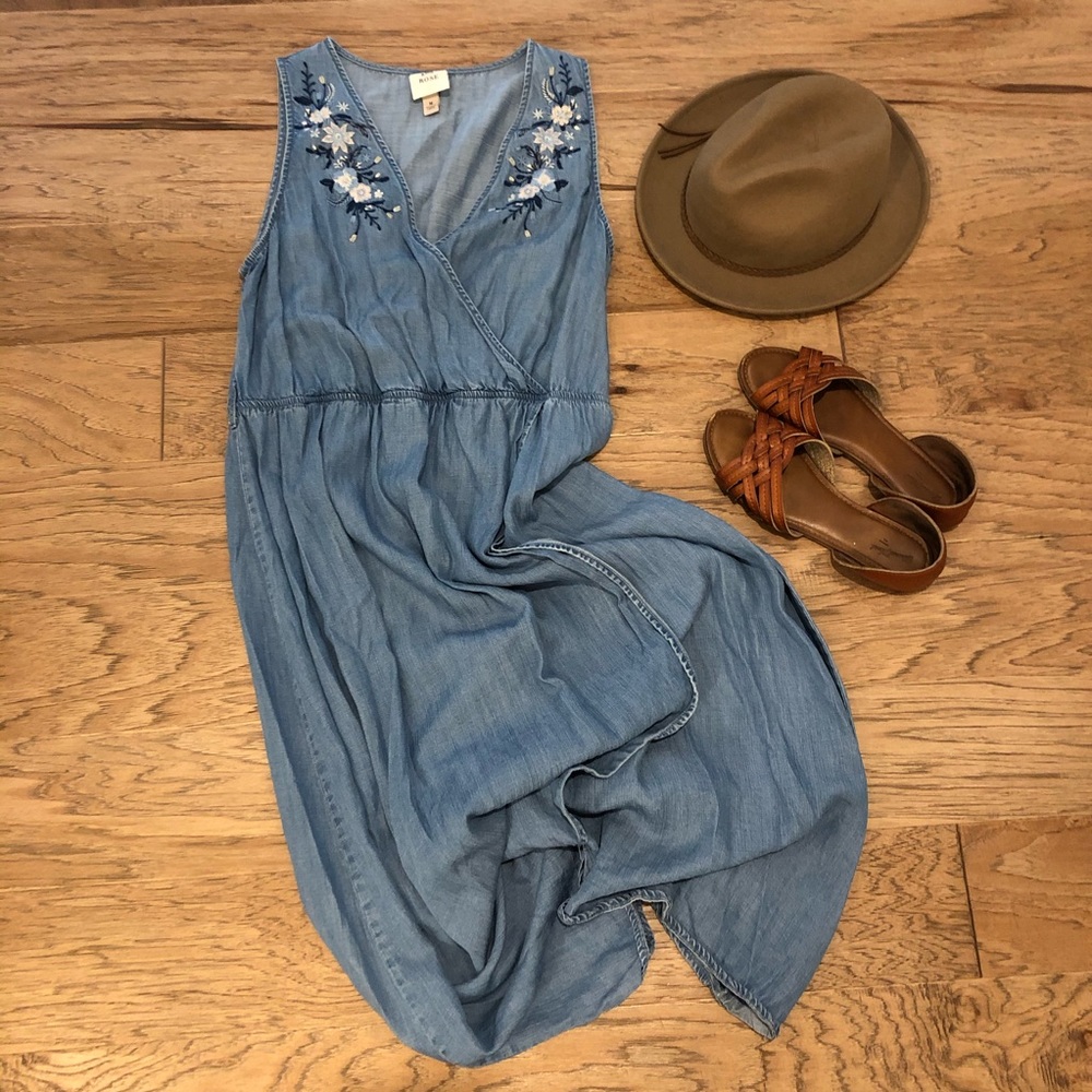 Floral Embroidered High to Low Dress - Size Medium